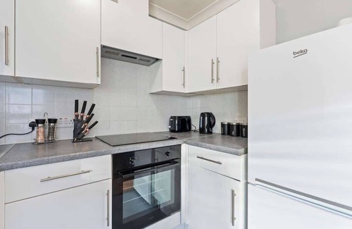 Saint Paul's Apartment | Lily's Escape 2 Bed Wilson St Bristol Apartment