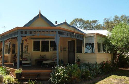Raymond Island Bed & Breakfast | Lilys by the Lake