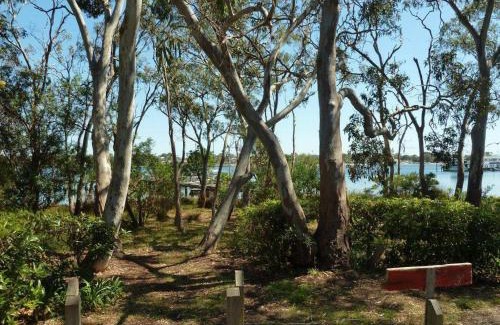 Raymond Island Bed & Breakfast | Lilys by the Lake