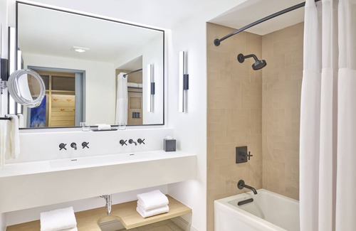 Snowmass Village Hotel | Limelight Hotel Snowmass