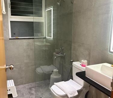 Yelahanka Bed & Breakfast | Limelights Premium Serviced Residences