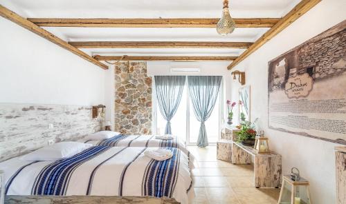 Monolithos Hotel | Limeri Traditional Guest House