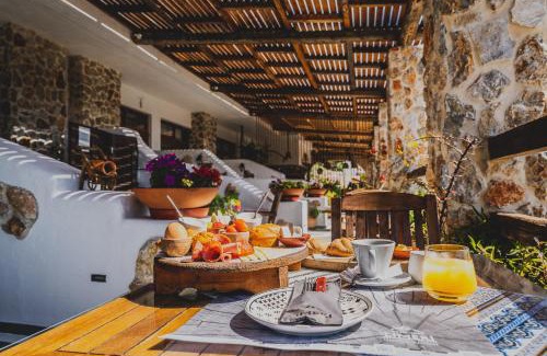 Monolithos Hotel | Limeri Traditional Guest House