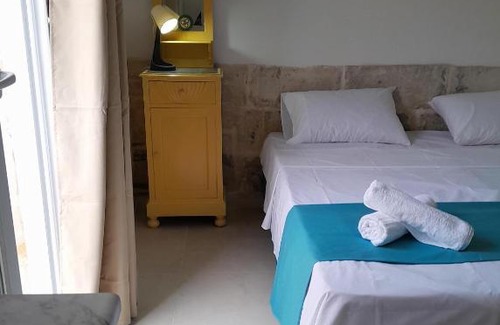 Sliema Bed & Breakfast | Limestone Sun Suites