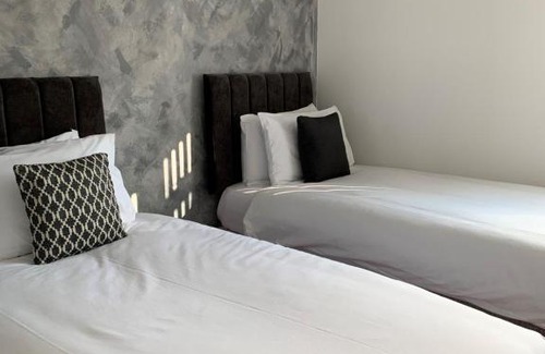 Peterborough Hotel | Limetree Studio Rooms