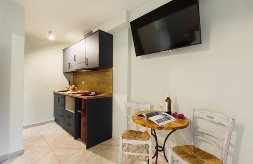 Lefkada Town Apartment | Limonero New City Apartment 2 with Private Parking
