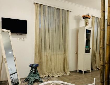 Chugureti Apartment | Lina's Apartment