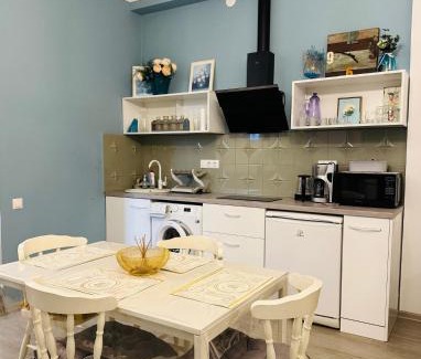 Chugureti Apartment | Lina's Apartment
