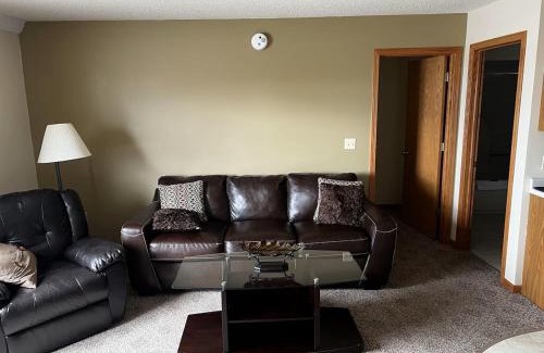 Escanaba Hotel | Lincoln Host Motor Inn
