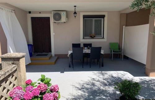 Zambratija House | Linda Apartments Zambrattia