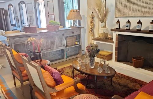 Centro Comercial House | Linda casa em Ilha Bela
