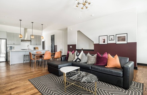 Buena Vista Apartment | Linda, Emmylou & Patsy by AvantStay | 3 Unit Buyout w/11BR