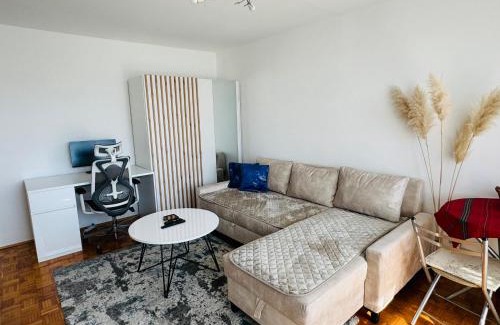 Novo Sarajevo Apartment | Linden Alley Retreat Sarajevo with free parking