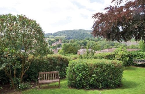 Matlock House | Linden Cottage - E2549