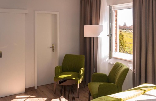 Sulsdorf Hotel | Lindenhof Hotel Garni