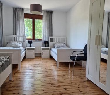 Hatzfeld Apartment | Lindenwohnung an historischer Mühle
