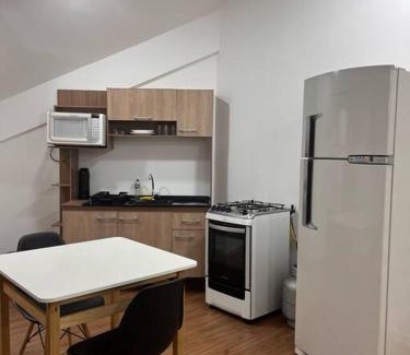 Colombo Apartment | Lindo Apartamento com Garagem Privativa no Atuba