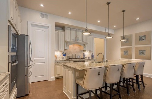 Lewes House | LINENS INCLUDED RENT IN A RESORT LIKE ATMOSPHERE TODAY!