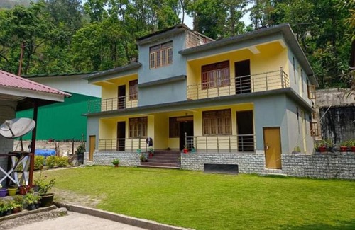 Rishop House | Lingtam Yangsel River Retreat by StayApart