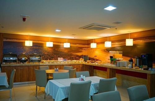 Araca House | Linhares Conforto Prime Hotel