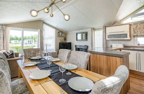 Flookburgh Cottage | LINKS LODGE, pet friendly, country holiday cottage in Flookburgh