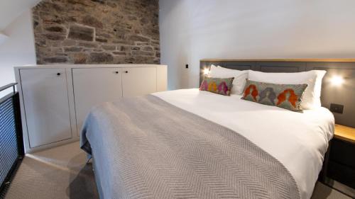 Old Town Apartment | Linton Collection - Blackfriars Lofts