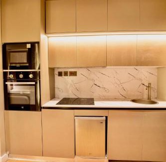 Parklands Hotel | Lion Villas