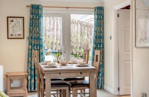 Wooler House | Lionels Den