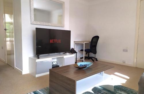 St Leonards House | Lions Lodge: Great location with hot tub