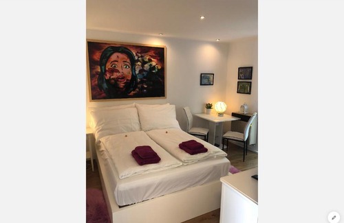 Maxglan Apartment | lisa apartment