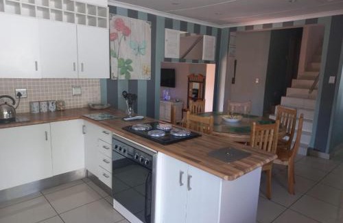 Bloemfontein Apartment | LISA VILLAGE