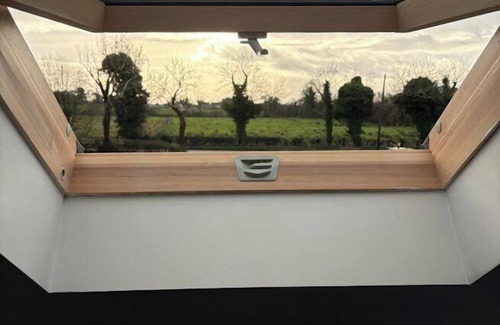 Lisburn Apartment | Lisburn - 1 Bedroom - sleeps 2 - Street parking