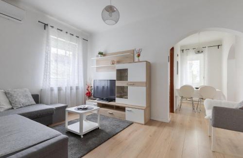 Zagreb Apartment | Lisinski apartment with private parking
