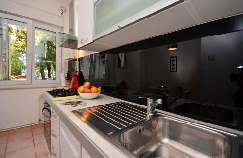 Zagreb Apartment | Lisinski apartment with private parking