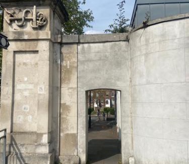 Woolwich Riverside House | Listed building close to River Thames