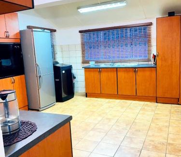 Empangeni Villa | Listos Guest House