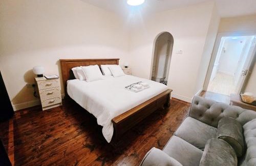 Listowel Apartment | Listowel Town
