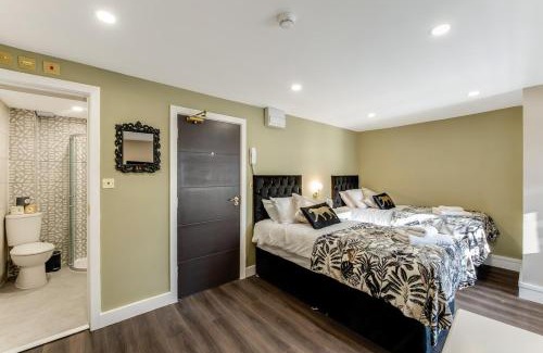 Seven Sisters Apartment | Lit Studio Spot Twin Beds,Amenities & Chill Vibes 1