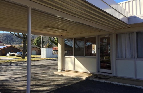 Bowenfels Hotel | Lithgow Valley Motel