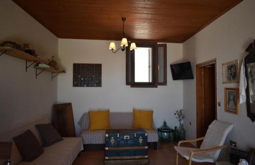 Monolithos Villa | Lithos House