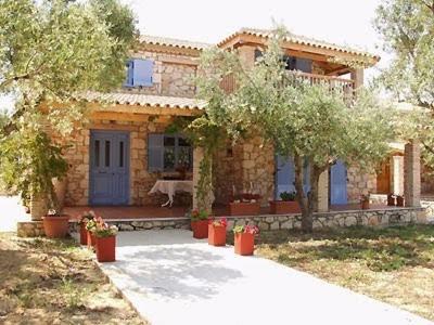 Ano Vasilikos House | Lithos stone house (Ionio holidays)