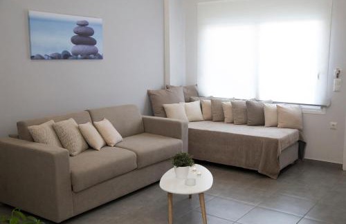 Agia Marina Apartment | Litinakis Studios Sea View & Litinakis Studios Garden View 700 meters away