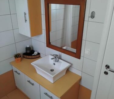 Karousades Apartment | Litsa House