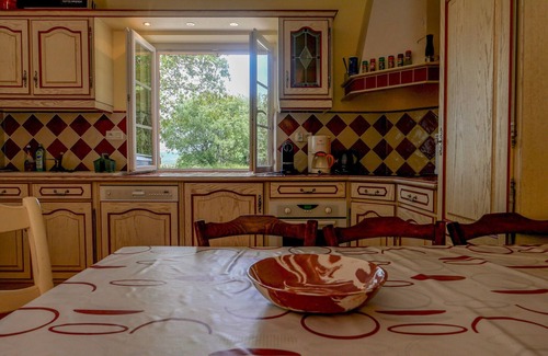 Saint-Paul-Trois-Chateaux Ski Chalet | little house on the colline,swimming pool and petanque court