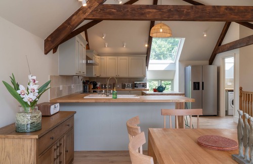 Ilminster Cottage | Little Bank - a cottage that sleeps 8 guests in 4 bedrooms