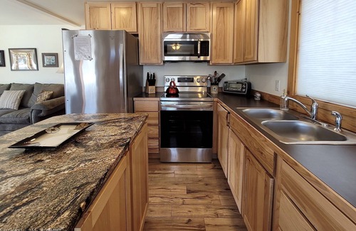 Winthrop Cabin | Little Bear Cabin-Dog Friendly,Close to Winthrop's Downtown and Ski Trailhead!