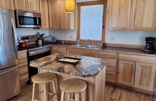Winthrop Cabin | Little Bear Cabin-Dog Friendly,Close to Winthrop's Downtown and Ski Trailhead!