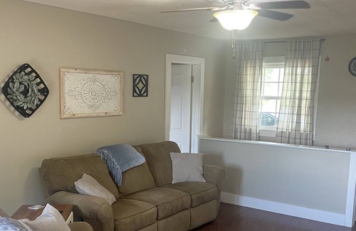 Forsyth House | Little Bell Bungalow, Great Views & Quiet Location
