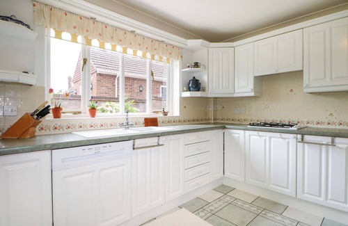 Tenterden Cottage | LITTLE BIRCHES, pet friendly, with a garden in Tenterden