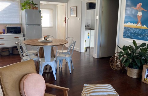 Smiths Beach House | Little Blue Shack - walking distance to Smiths Beach